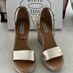 Steve Madden wedge